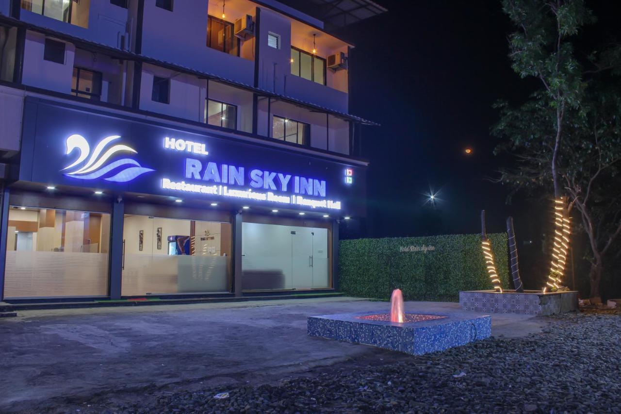 Hotel Rain Sky Inn Лонавала Экстерьер фото