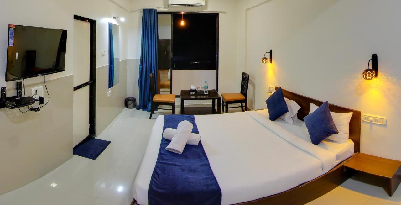Hotel Rain Sky Inn Лонавала Экстерьер фото
