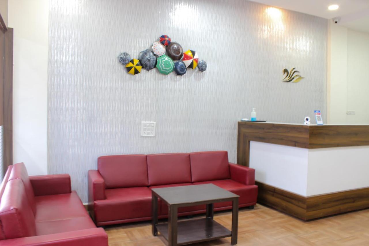 Hotel Rain Sky Inn Лонавала Экстерьер фото